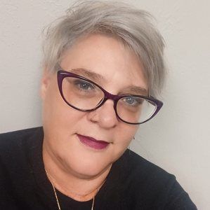 Meet your Posher, Manja